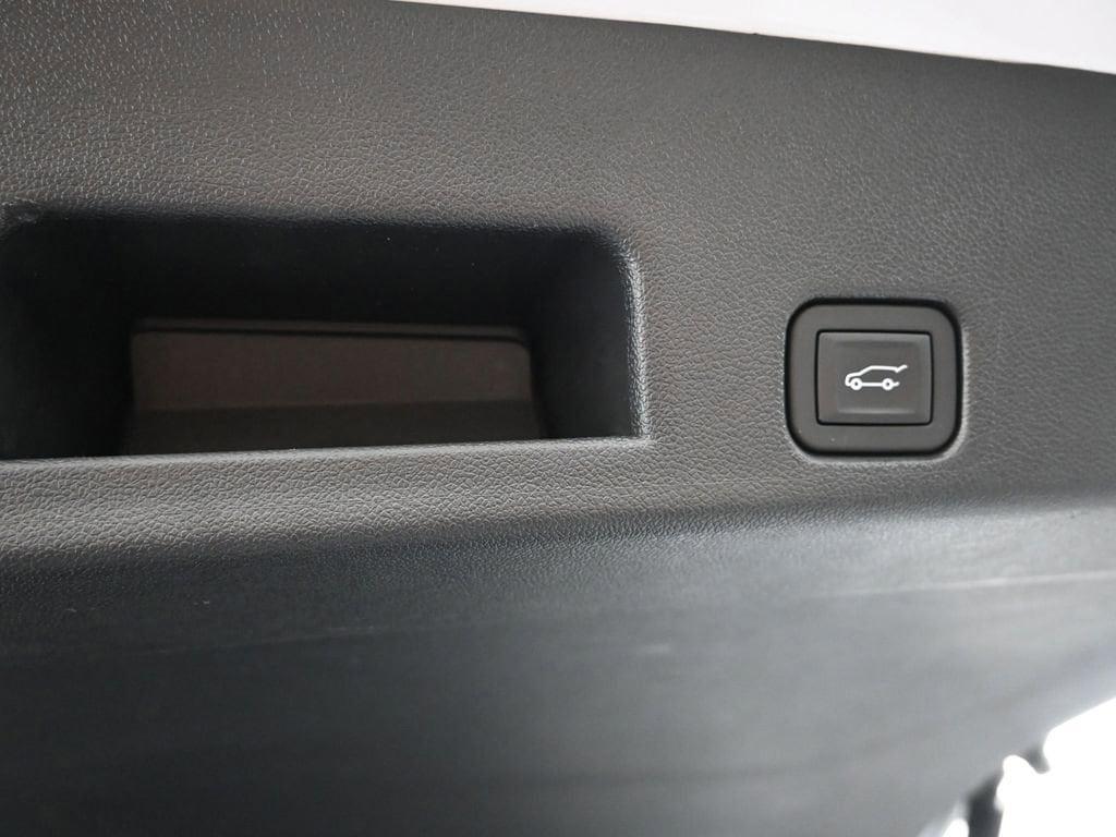 used 2024 Chevrolet Traverse car, priced at $51,458