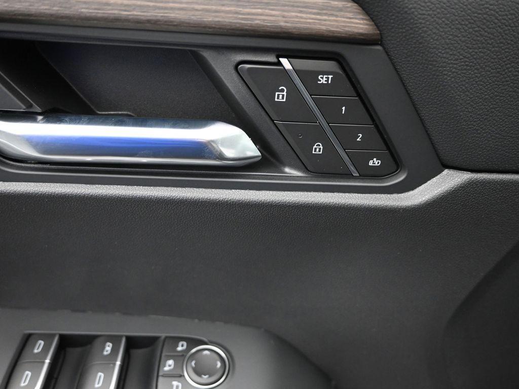new 2025 GMC Acadia car, priced at $60,339