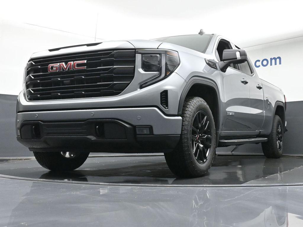 new 2025 GMC Sierra 1500 car, priced at $58,400