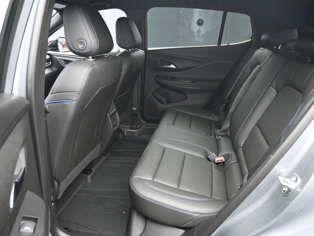 new 2025 Buick Envista car, priced at $30,020