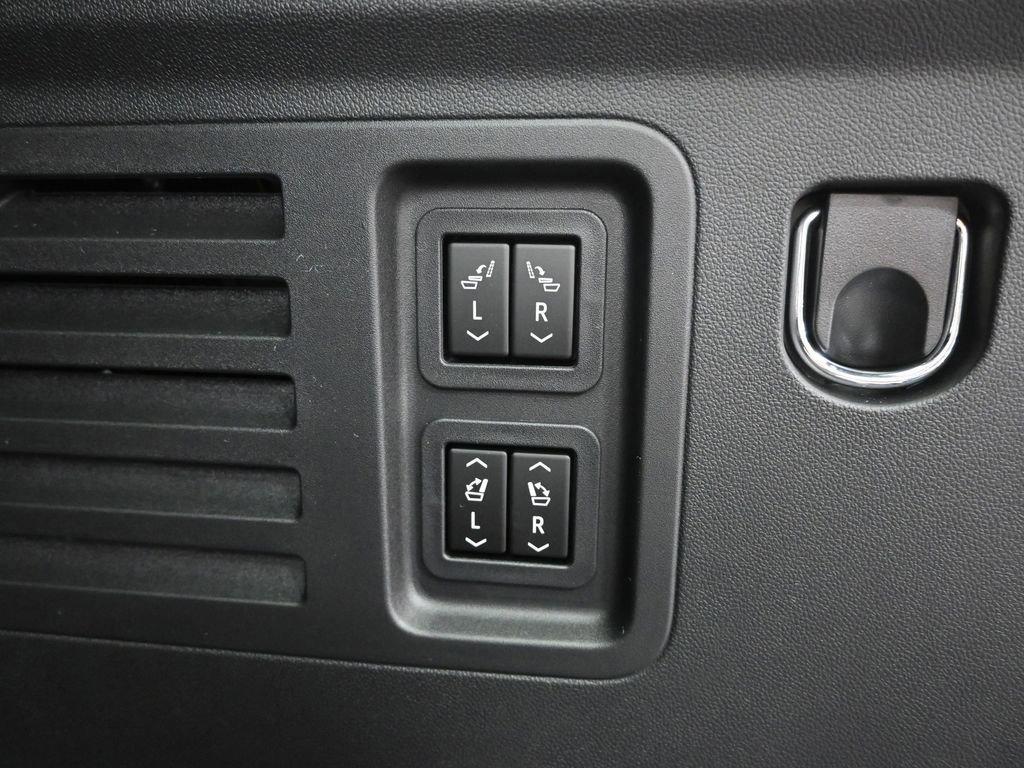 new 2026 Chevrolet Traverse car, priced at $61,790