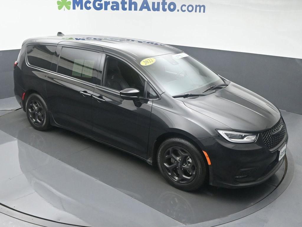 used 2022 Chrysler Pacifica Hybrid car, priced at $21,993