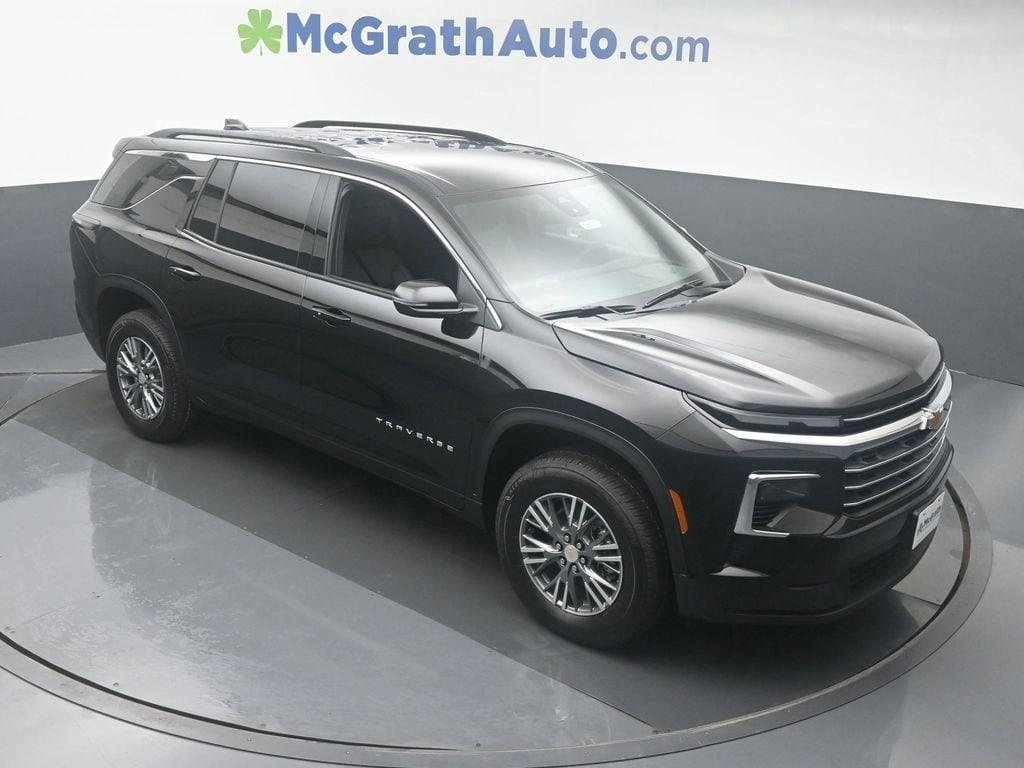 new 2025 Chevrolet Traverse car, priced at $45,195