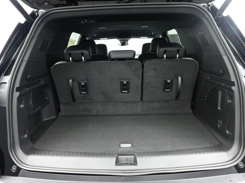 new 2025 Chevrolet Traverse car, priced at $45,195