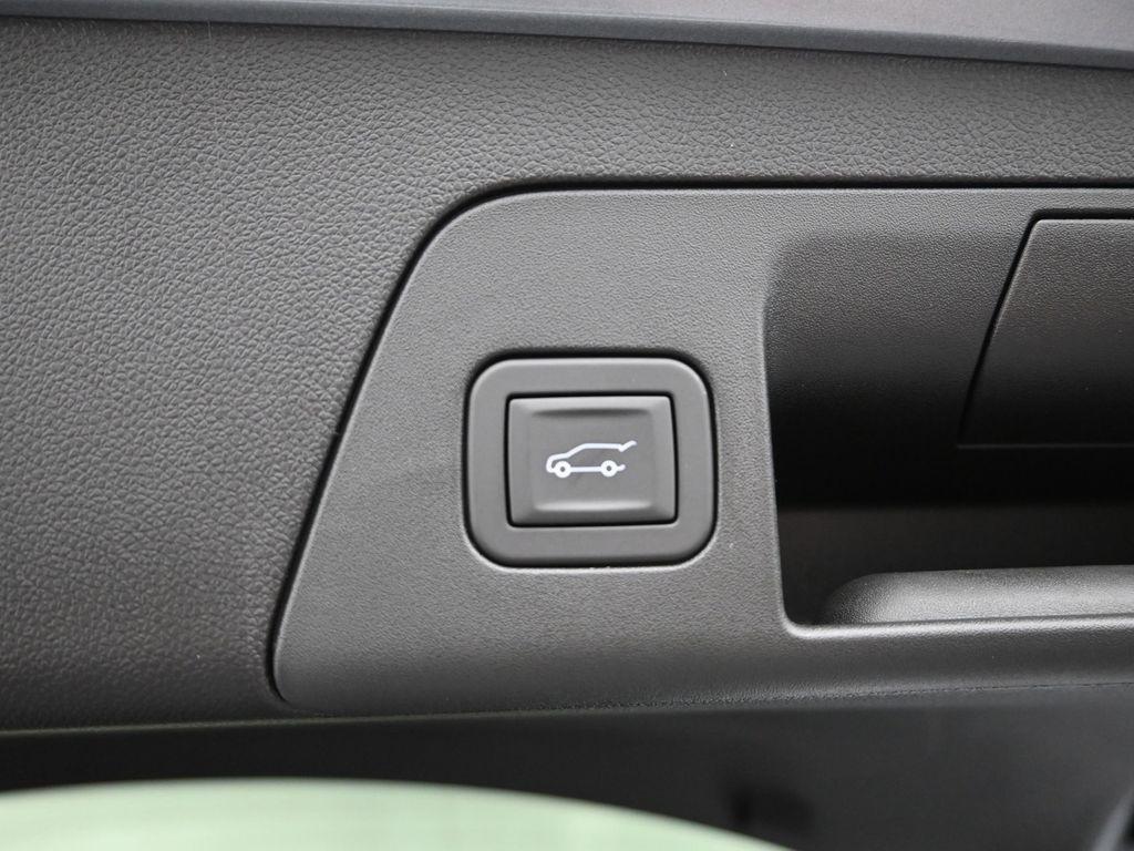 new 2025 Buick Envision car, priced at $47,595