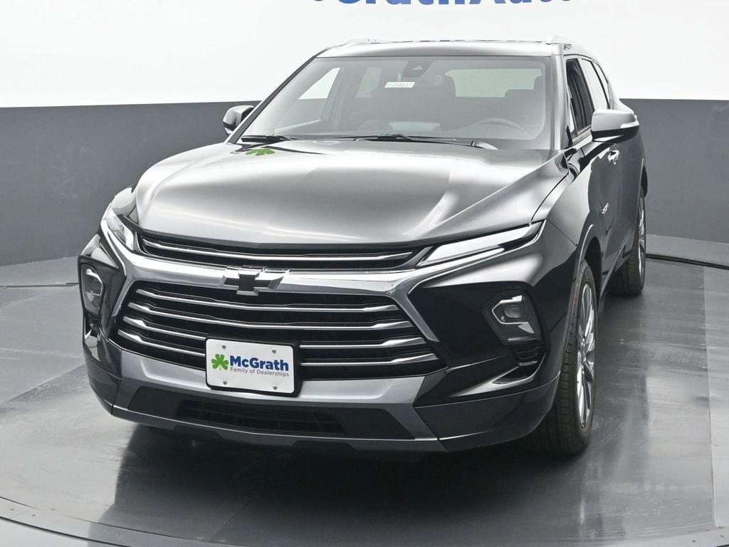 new 2025 Chevrolet Blazer car, priced at $46,611