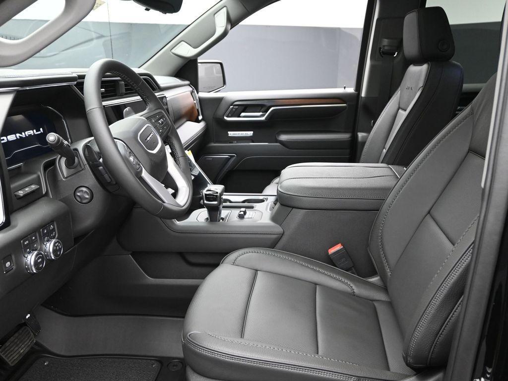 new 2025 GMC Sierra 1500 car, priced at $70,040