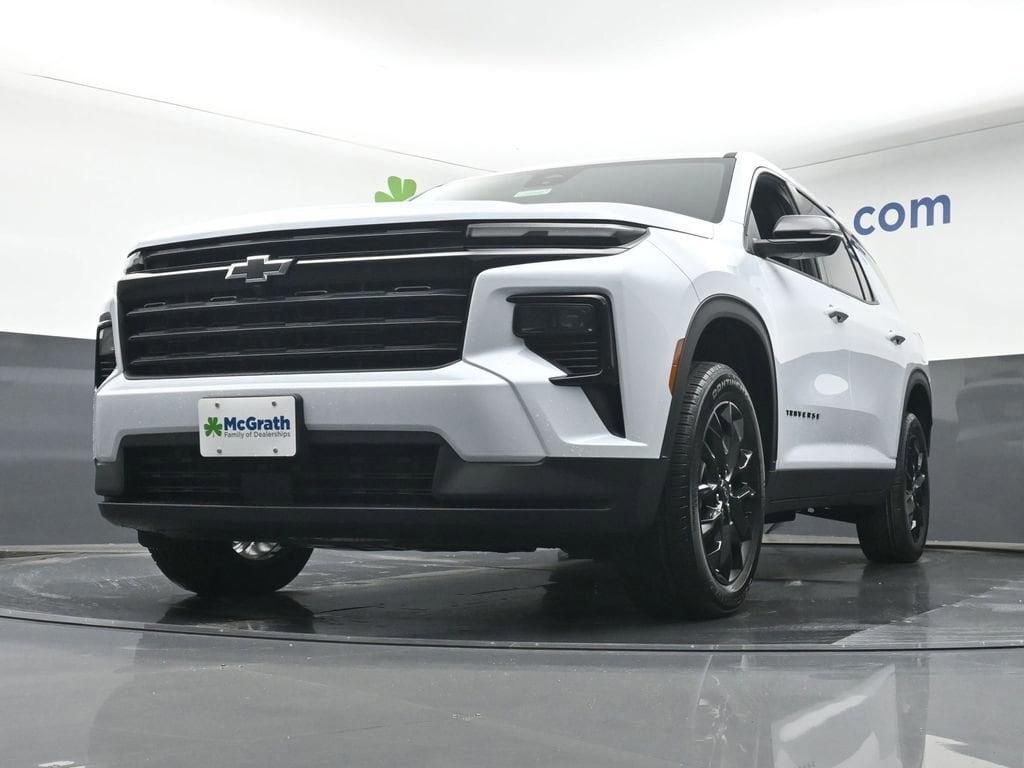 new 2026 Chevrolet Traverse car, priced at $47,327