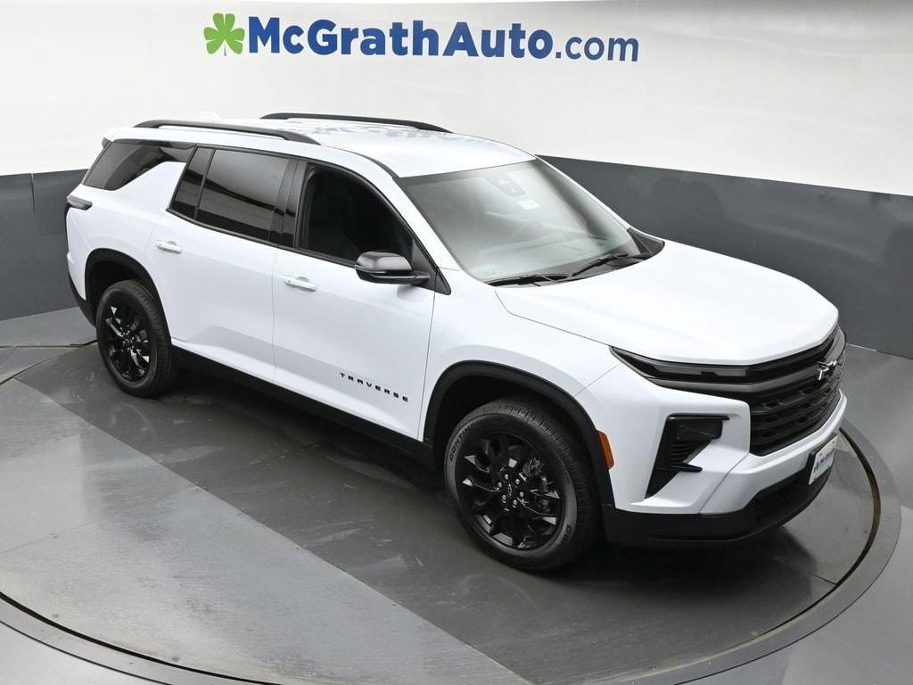 new 2026 Chevrolet Traverse car, priced at $47,327