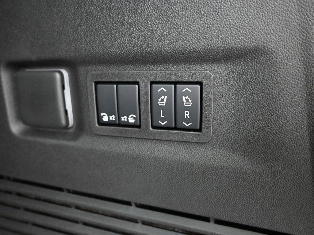 new 2026 Chevrolet Suburban car, priced at $79,625