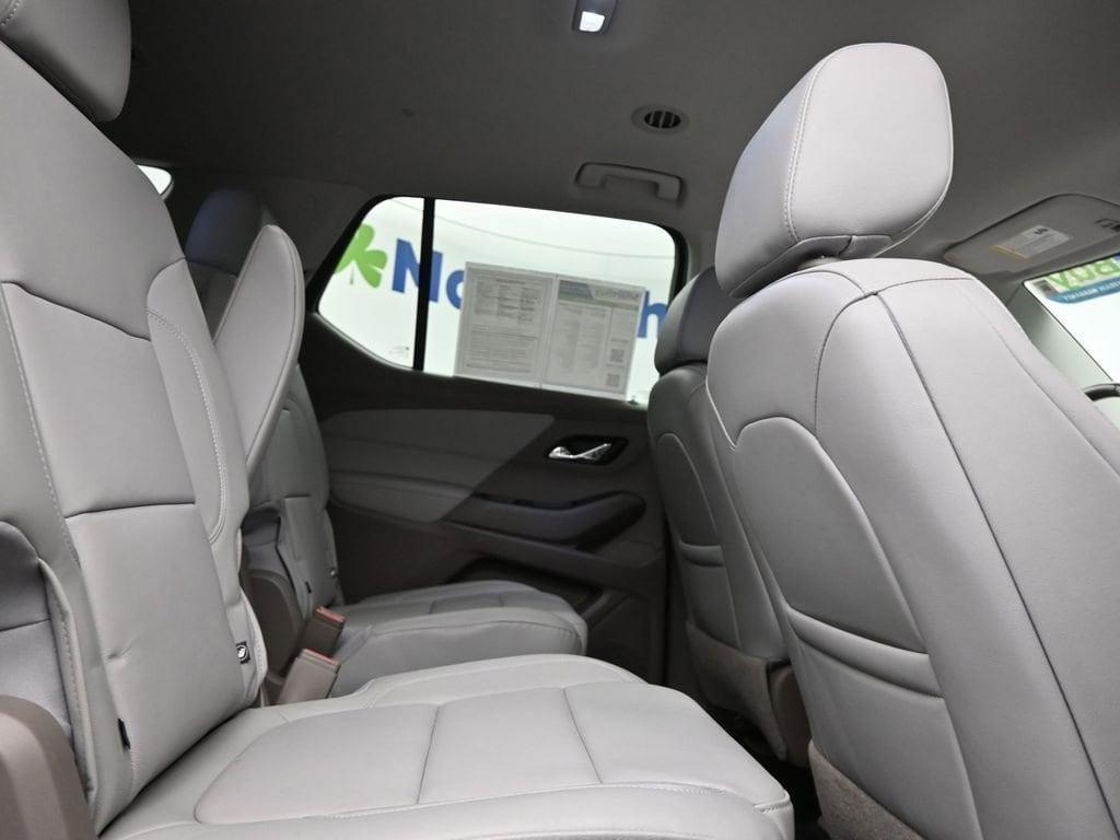 used 2021 Chevrolet Traverse car, priced at $23,398