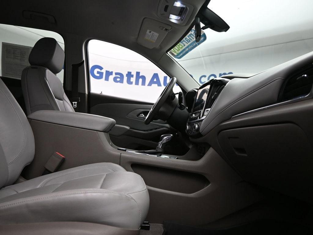 used 2021 Chevrolet Traverse car, priced at $23,398