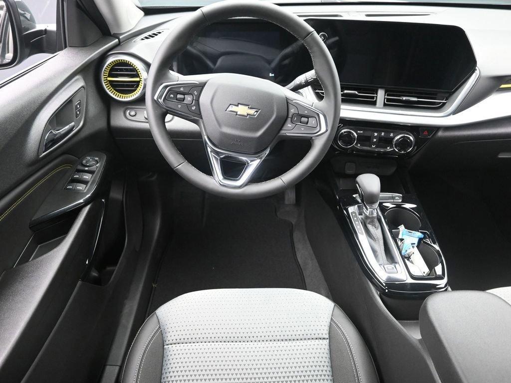 new 2025 Chevrolet Trax car, priced at $25,485