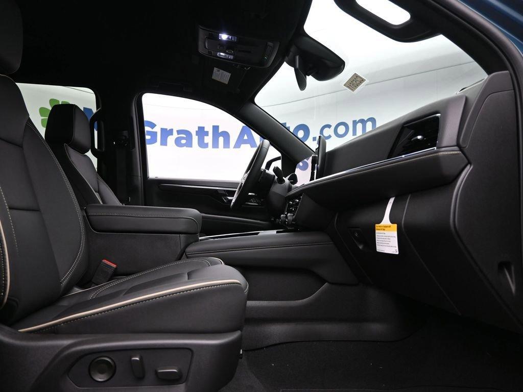 new 2025 Chevrolet Suburban car, priced at $75,695