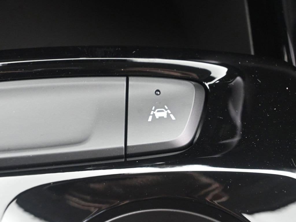 new 2025 Chevrolet Trax car, priced at $22,485