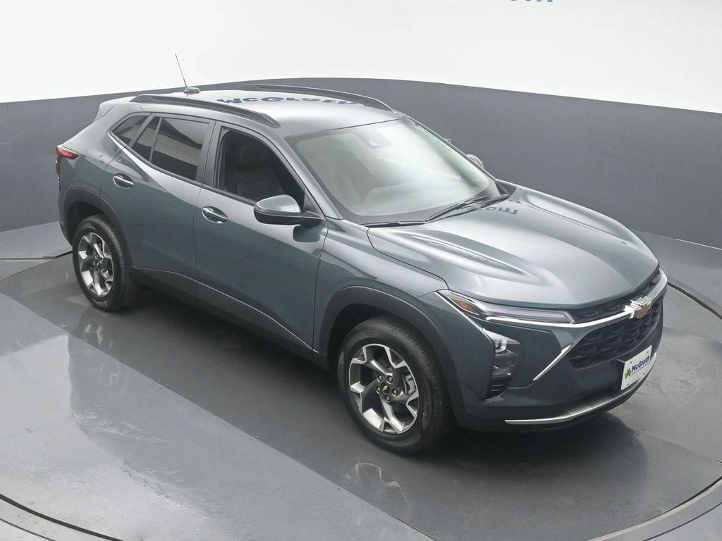 new 2025 Chevrolet Trax car, priced at $22,485