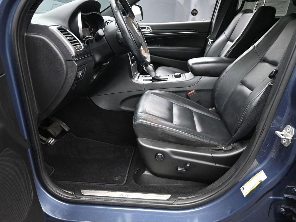 used 2020 Jeep Grand Cherokee car, priced at $27,998