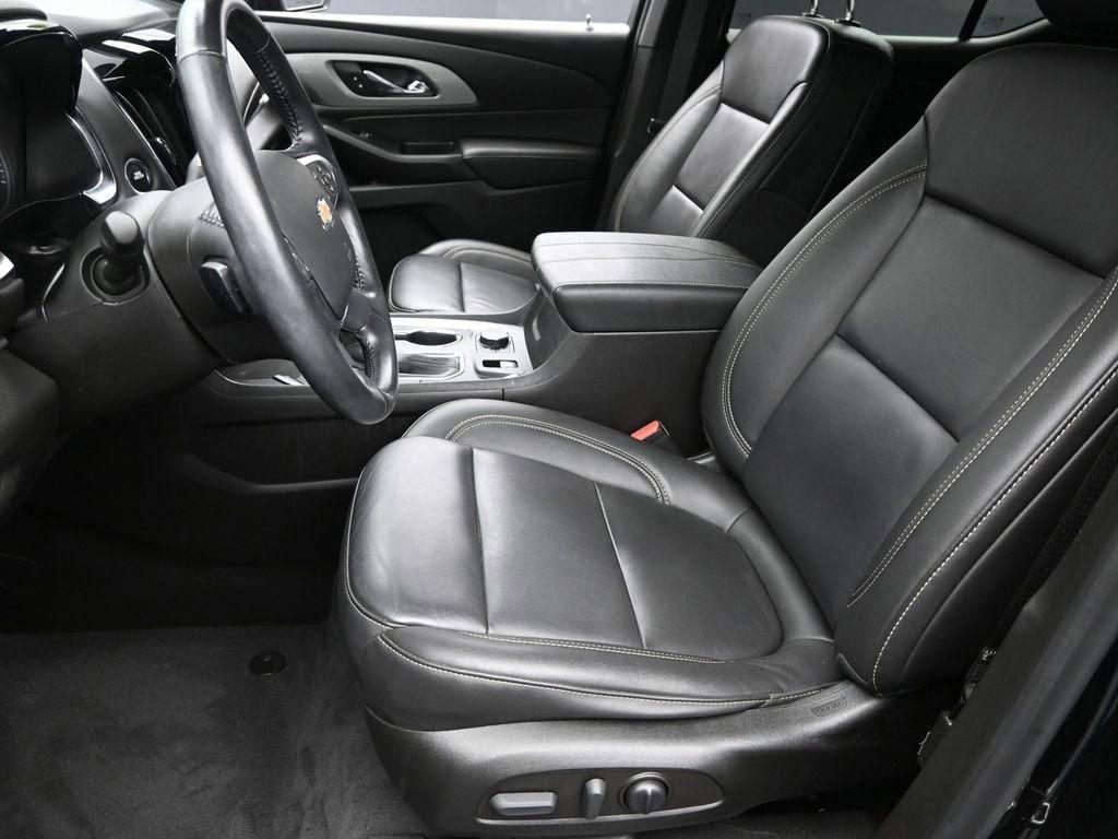 used 2022 Chevrolet Traverse car, priced at $31,998