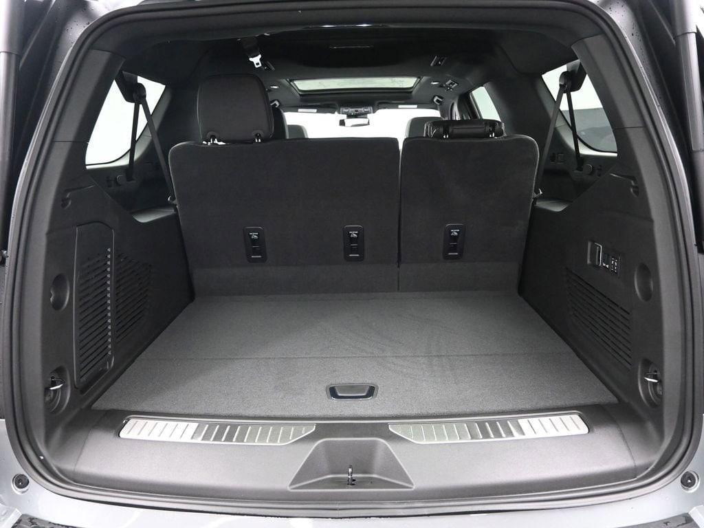 new 2025 Chevrolet Suburban car, priced at $83,885