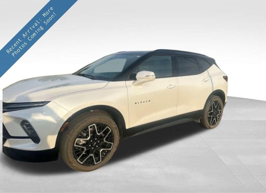 used 2023 Chevrolet Blazer car