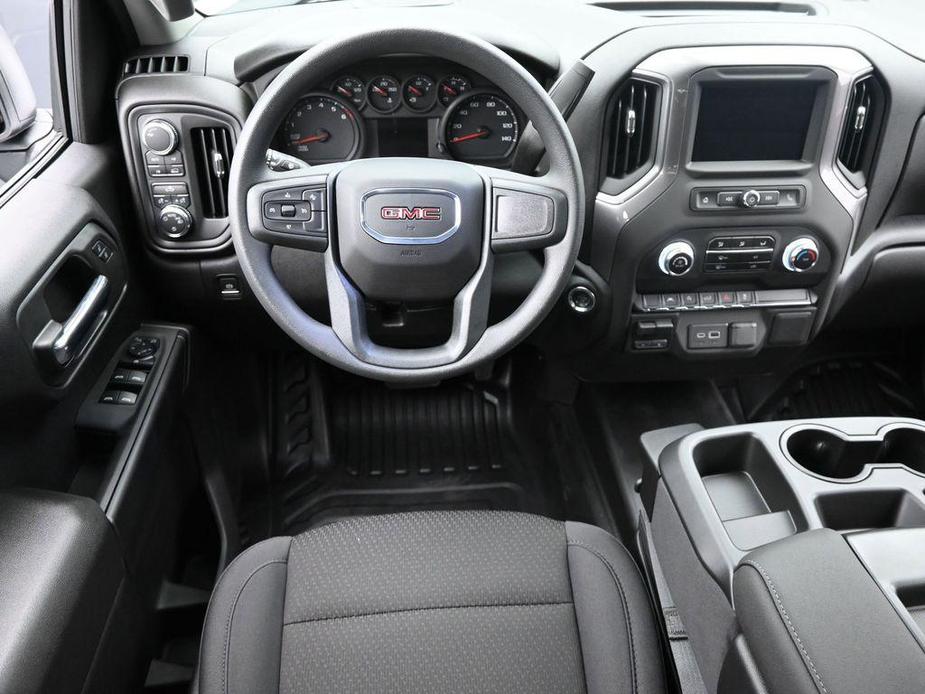 new 2025 GMC Sierra 1500 car, priced at $43,204