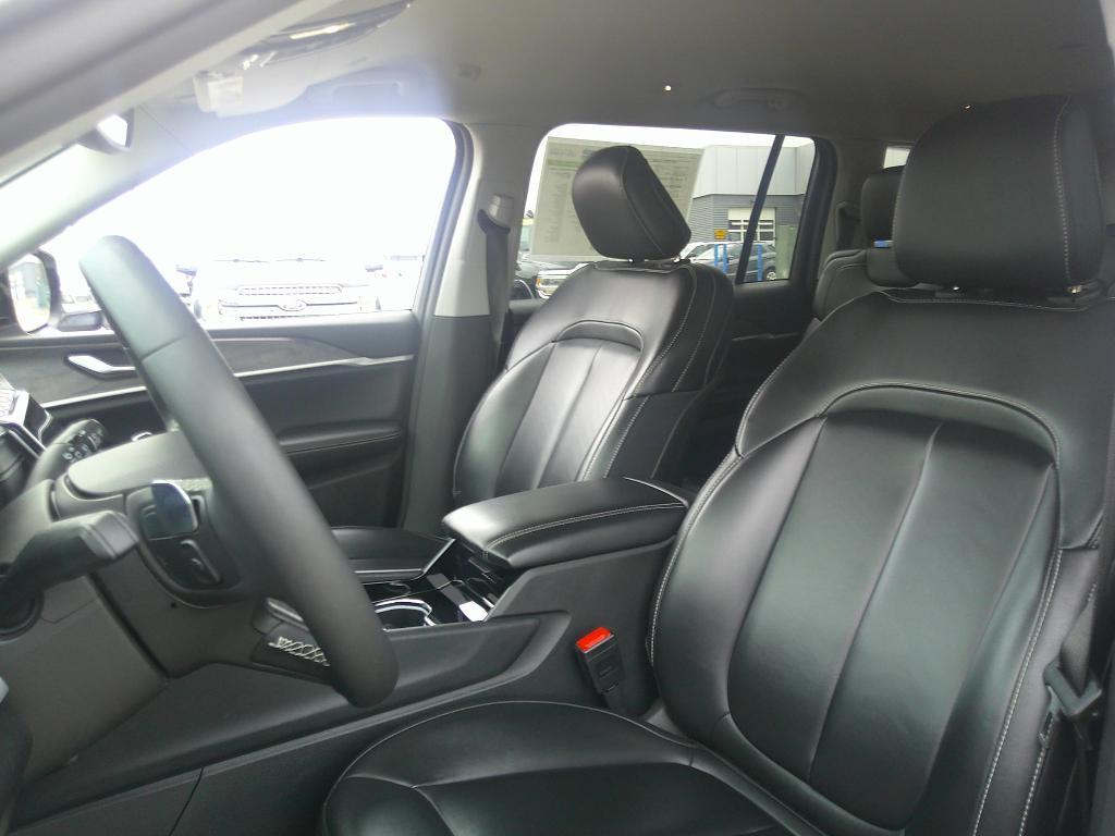 used 2023 Jeep Grand Cherokee L car, priced at $35,198