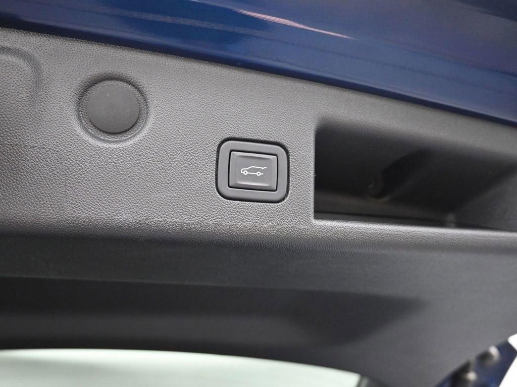used 2023 Chevrolet Equinox car, priced at $26,294