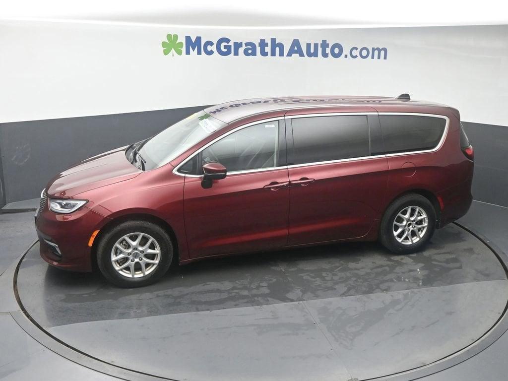 used 2023 Chrysler Pacifica car, priced at $25,998