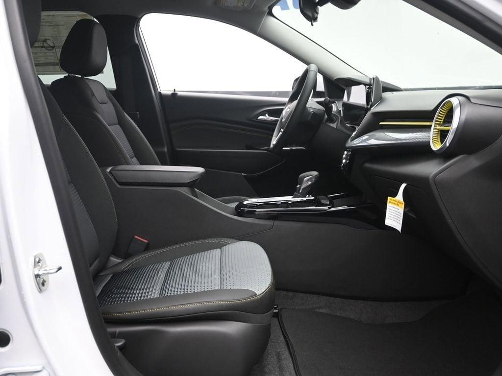 new 2025 Chevrolet Trax car, priced at $25,485
