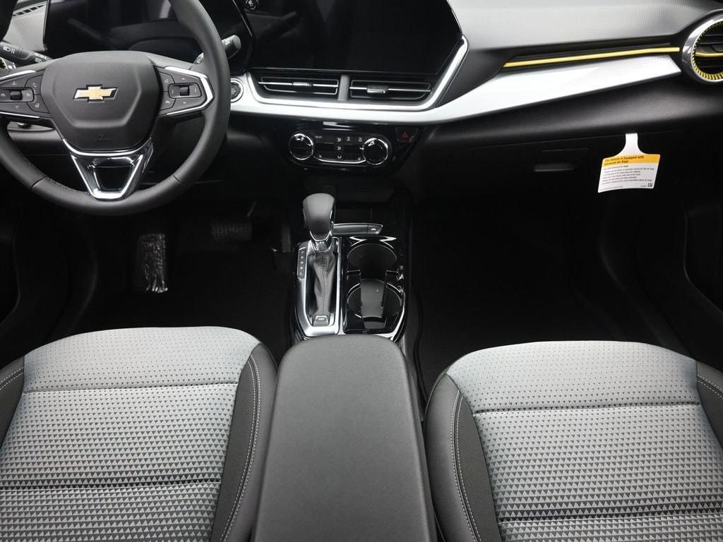 new 2025 Chevrolet Trax car, priced at $25,485