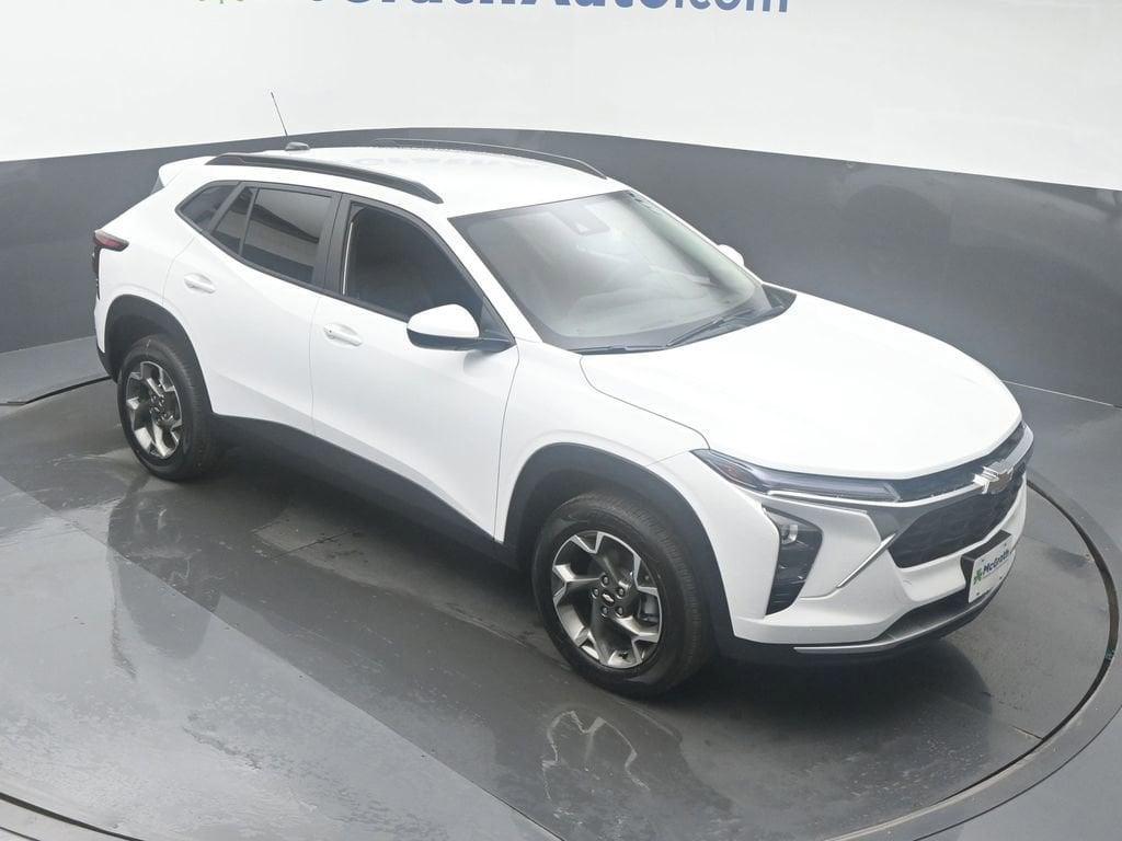 new 2025 Chevrolet Trax car, priced at $25,485