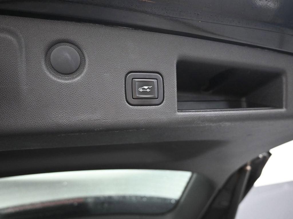 used 2020 Chevrolet Equinox car, priced at $21,900