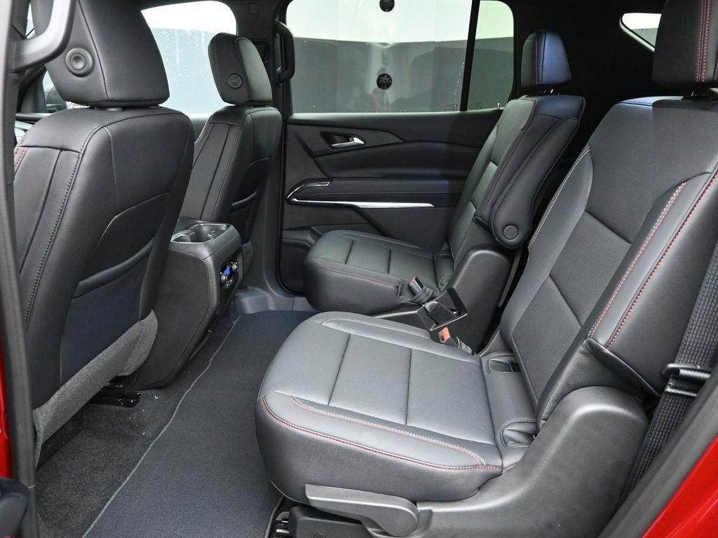 new 2026 Chevrolet Traverse car, priced at $54,015
