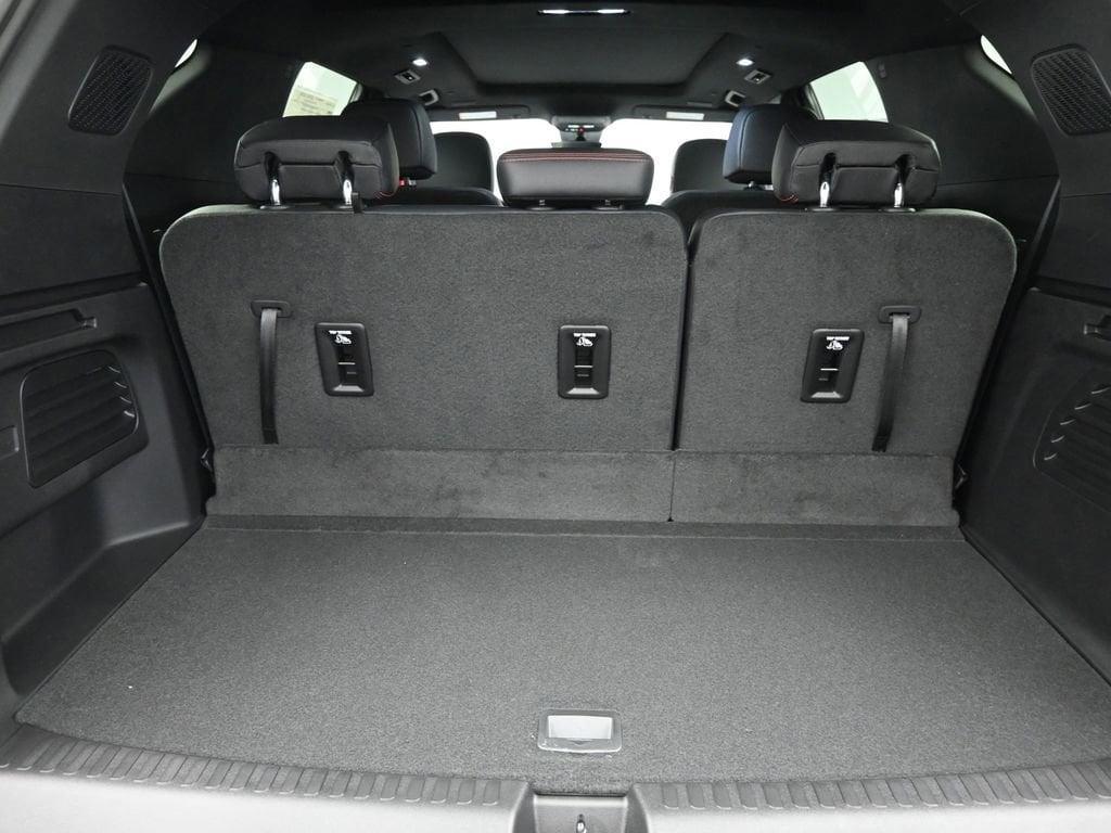 new 2026 Chevrolet Traverse car, priced at $54,015