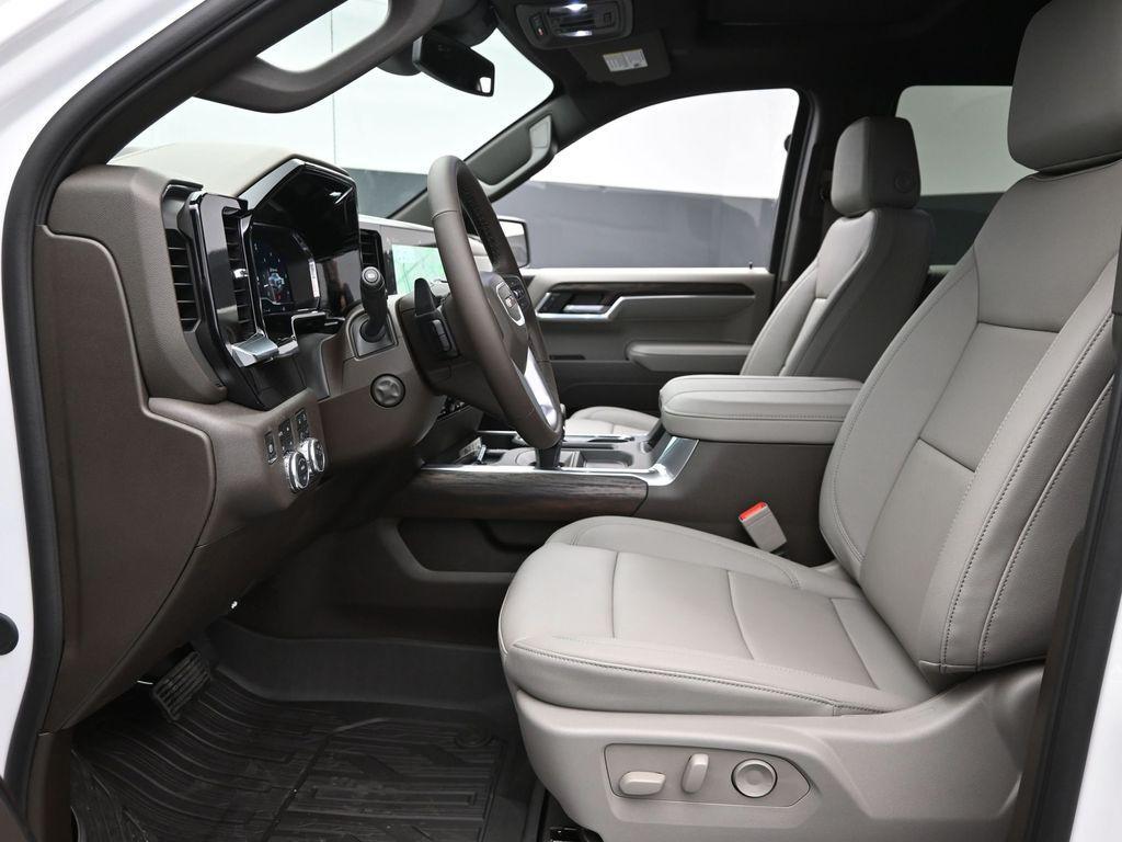 new 2025 GMC Sierra 1500 car, priced at $65,165