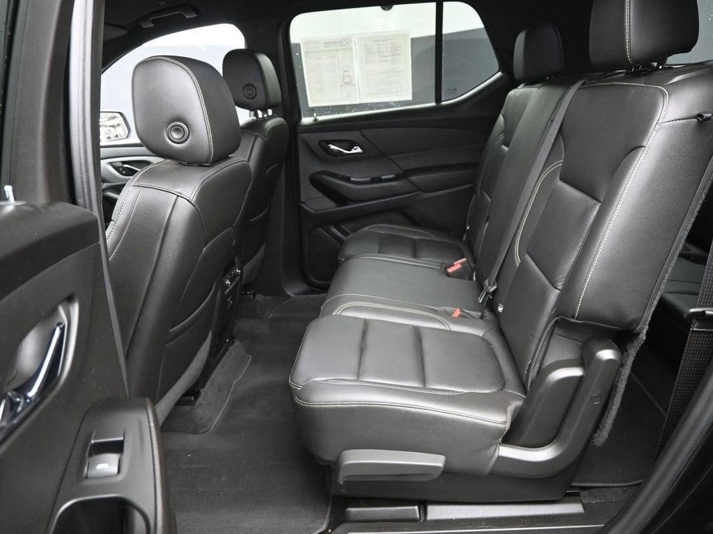 used 2023 Chevrolet Traverse car, priced at $30,359