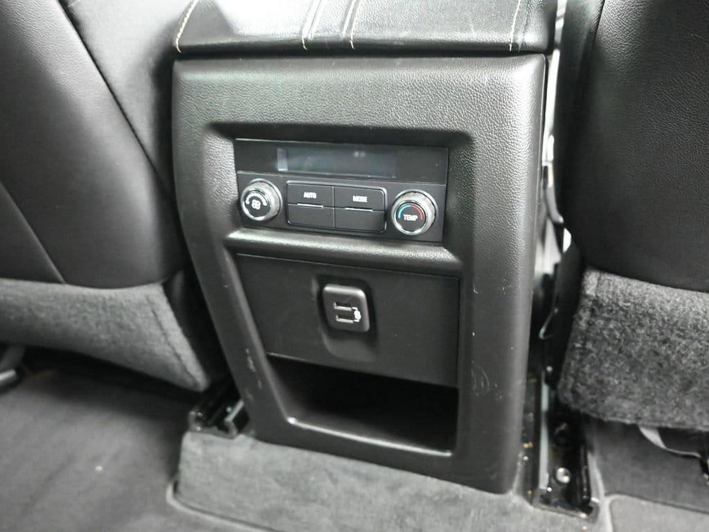 used 2023 Chevrolet Traverse car, priced at $30,359