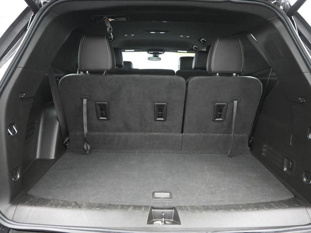 used 2023 Chevrolet Traverse car, priced at $30,359