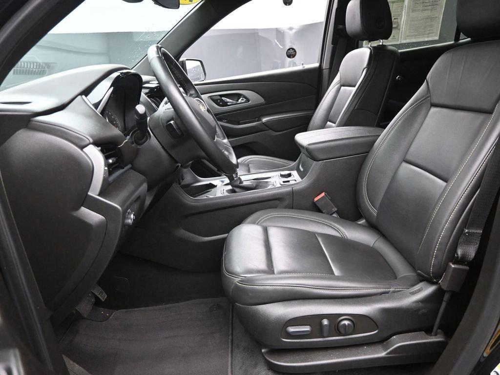 used 2023 Chevrolet Traverse car, priced at $30,359