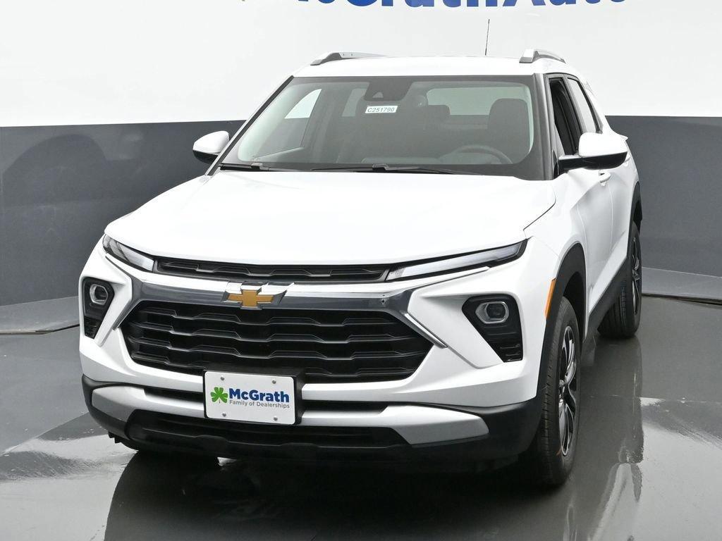new 2025 Chevrolet TrailBlazer car, priced at $27,080