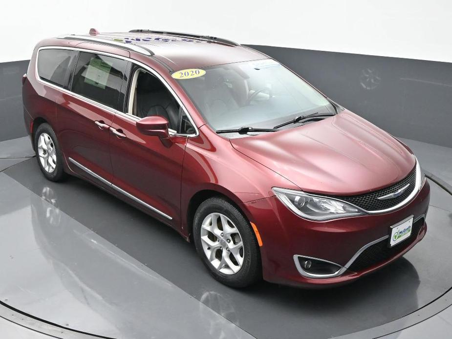 used 2020 Chrysler Pacifica car, priced at $25,000
