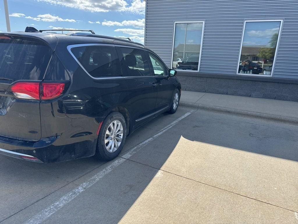 used 2019 Chrysler Pacifica car, priced at $15,998