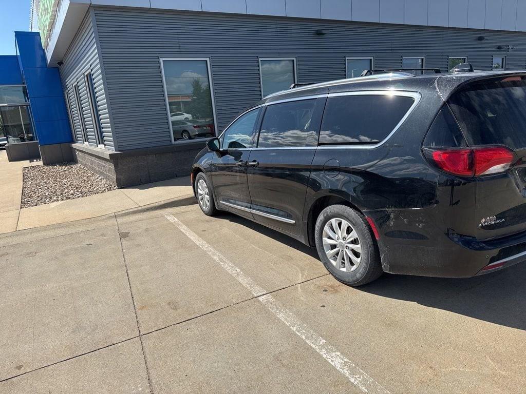 used 2019 Chrysler Pacifica car, priced at $15,998