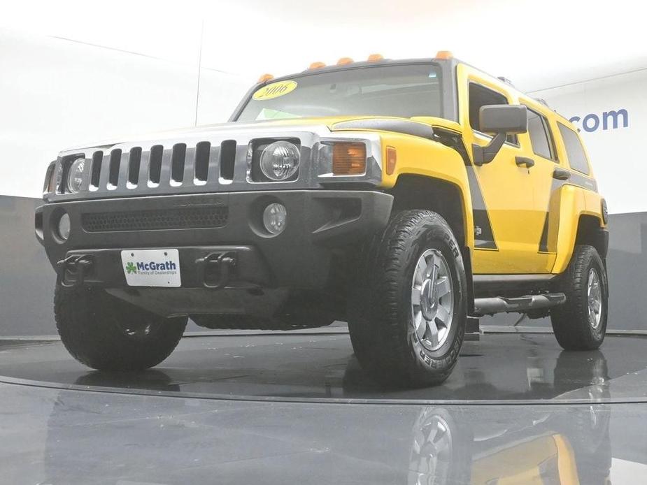 used 2006 Hummer H3 car, priced at $10,998