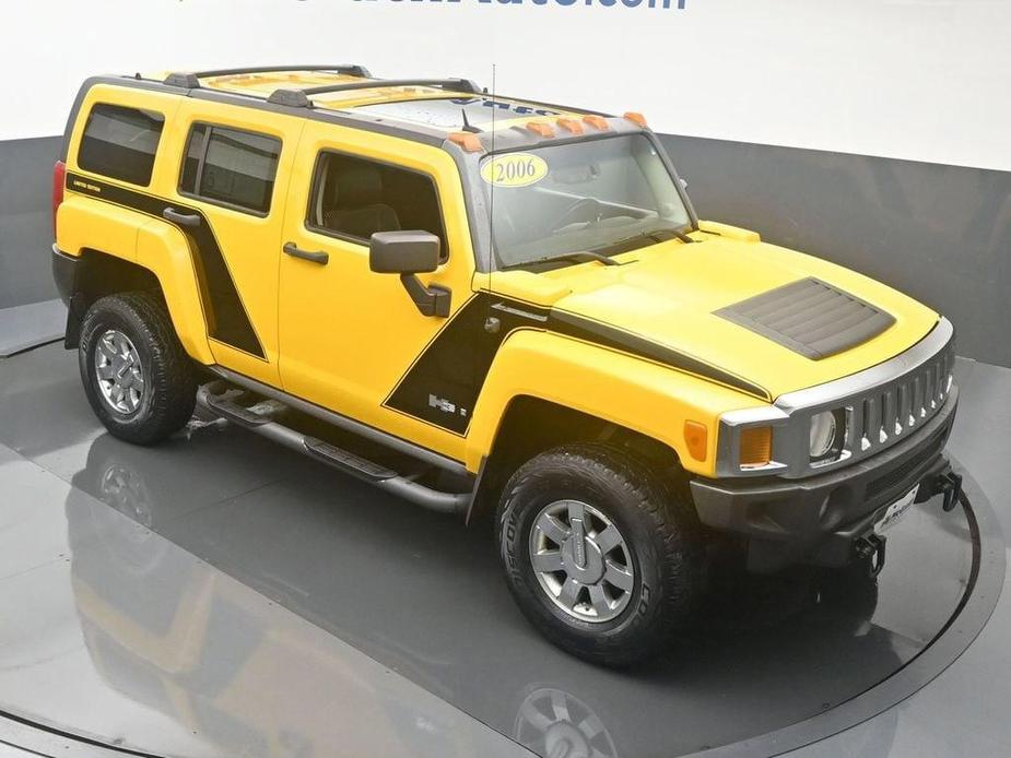 used 2006 Hummer H3 car, priced at $10,998