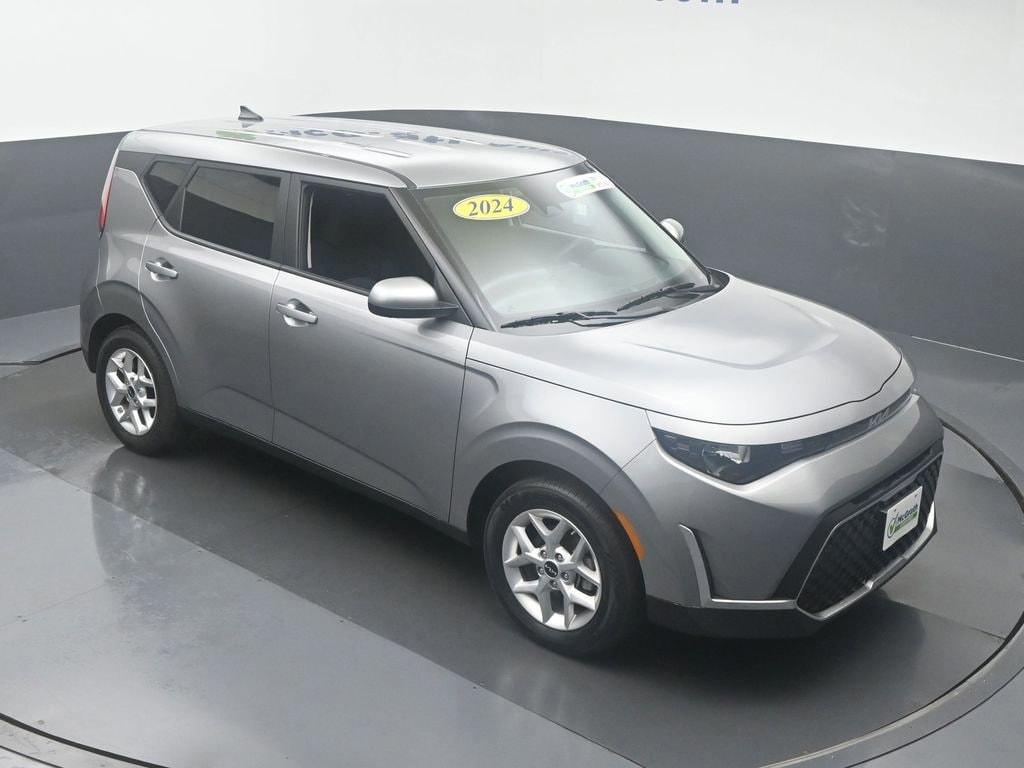 used 2024 Kia Soul car, priced at $20,990