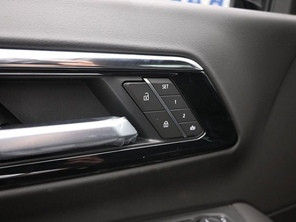 new 2026 Chevrolet Suburban car, priced at $71,680