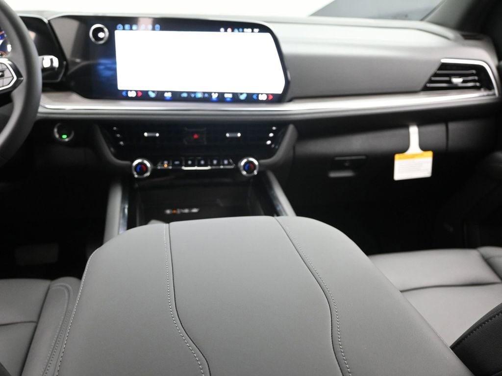 new 2026 Chevrolet Suburban car, priced at $71,680