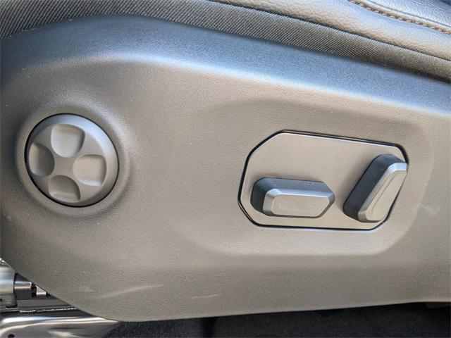 new 2025 Jeep Wrangler car, priced at $50,660