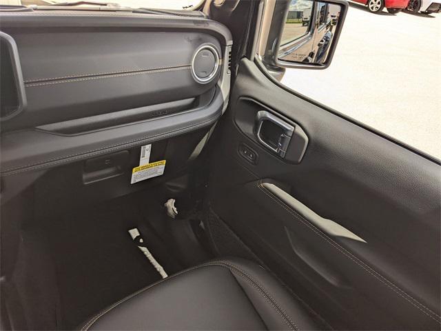 new 2025 Jeep Gladiator car, priced at $48,855